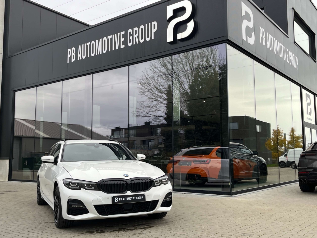 BMW 330 ea Xdrive M-Pakket-Led-Navigatie-Leder-BT-Pdc-19"